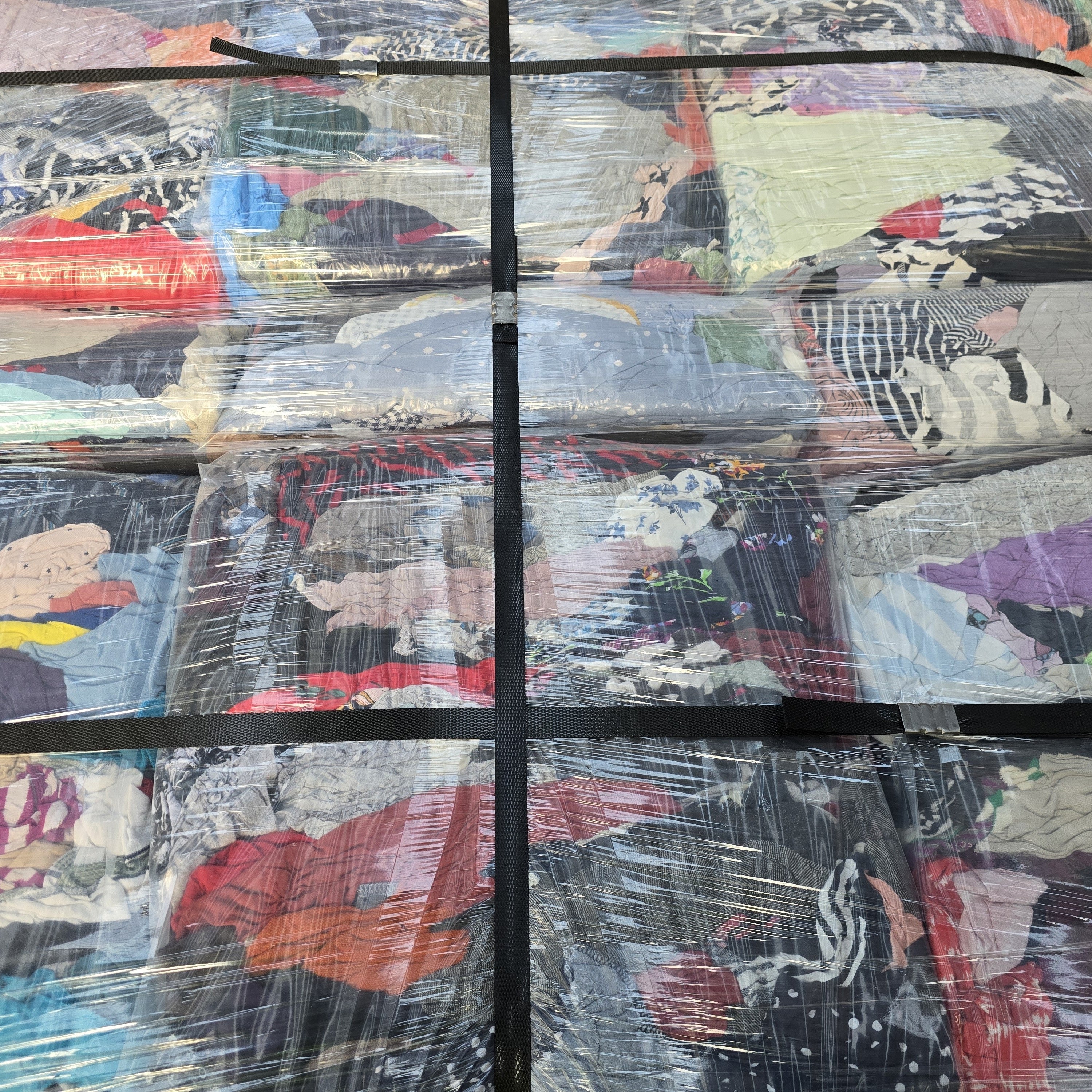 Colour T-Shirt Rags 10kg - Pallet of 42 Bags