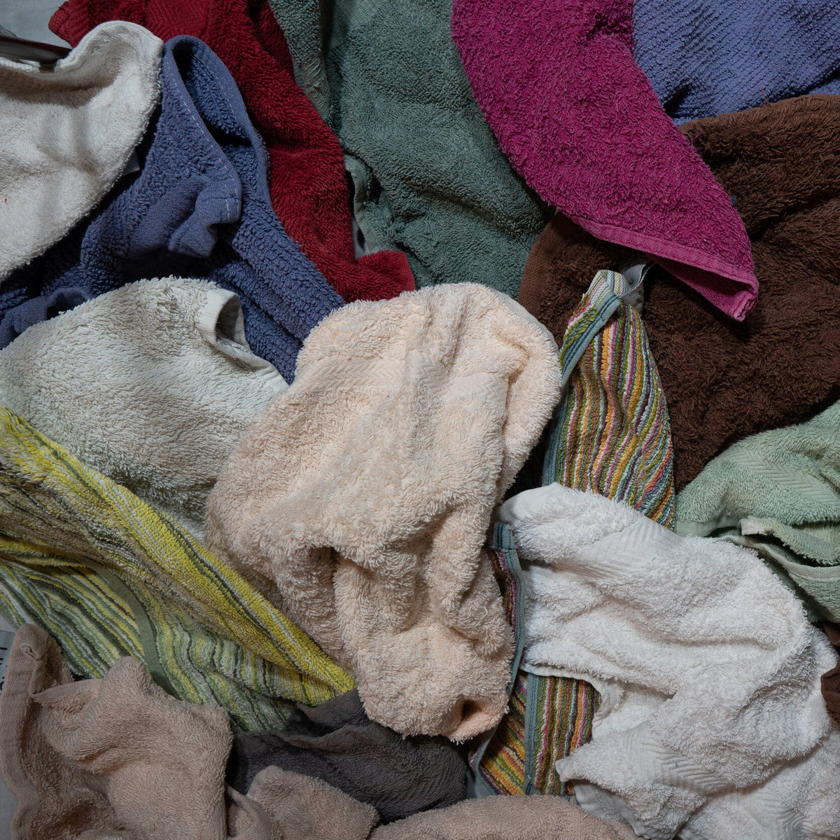 Stones Rags | Family-Owned Since 1980 | High-Quality Rags & Wipers