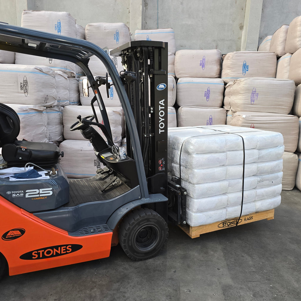 White T-Shirt 10kg Bag - Pallet of 42 Bags