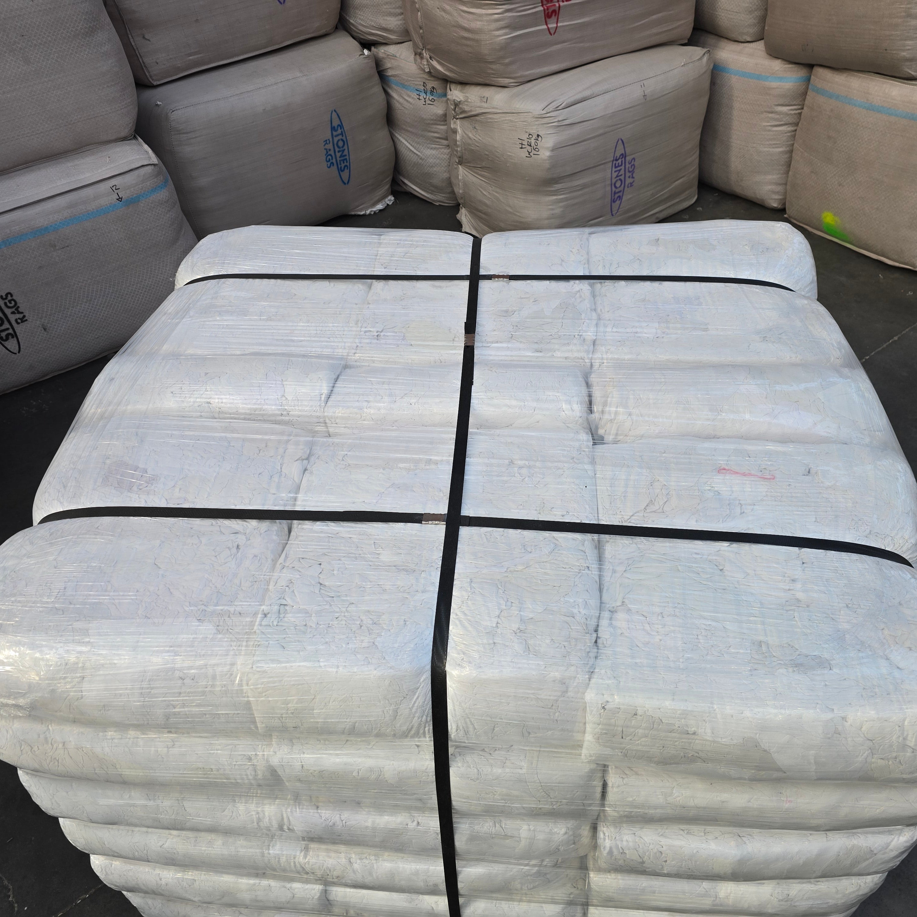 White T-Shirt 10kg Bag - Pallet of 42 Bags